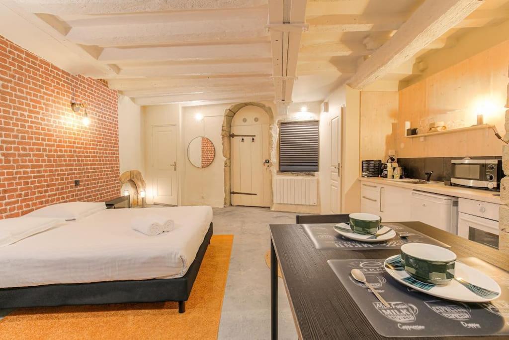 Industrial-style With Bathtub, Vieux-lyon Lione
