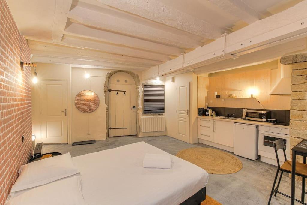Industrial-style With Bathtub, Vieux-lyon Appartamento Lione
